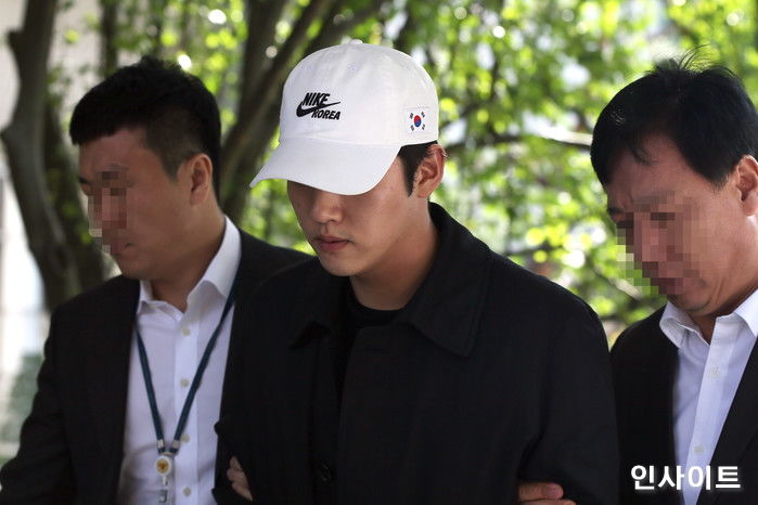 “열심히 일하는 것으로 사죄할게요”···‘구하라 전남친 숍 오픈했다