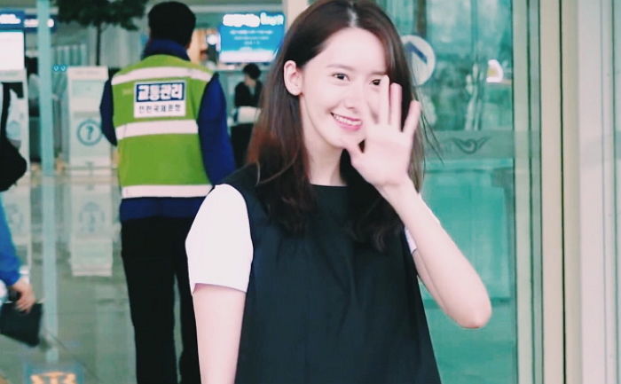 공항에서 포카리 원샷 한 것 같은 ‘청초’한 미모 뽐낸 ‘30살’ 윤아