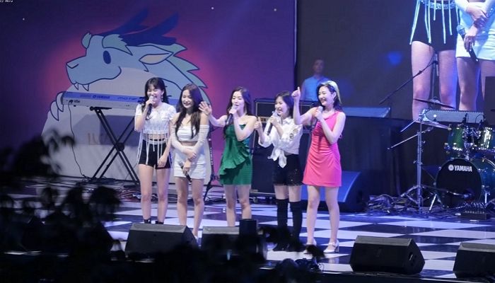 중앙대 축제서 MR 없이 ‘똥똥똥’ 입반주에 맞춰 춤춘 레드벨벳
