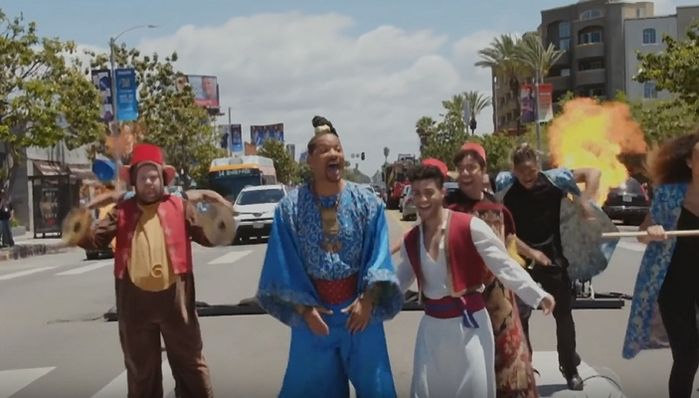 갑자기 길거리에 나타나 ‘알라딘’ 명장면 뮤지컬로 재연하고 사라진 배우들