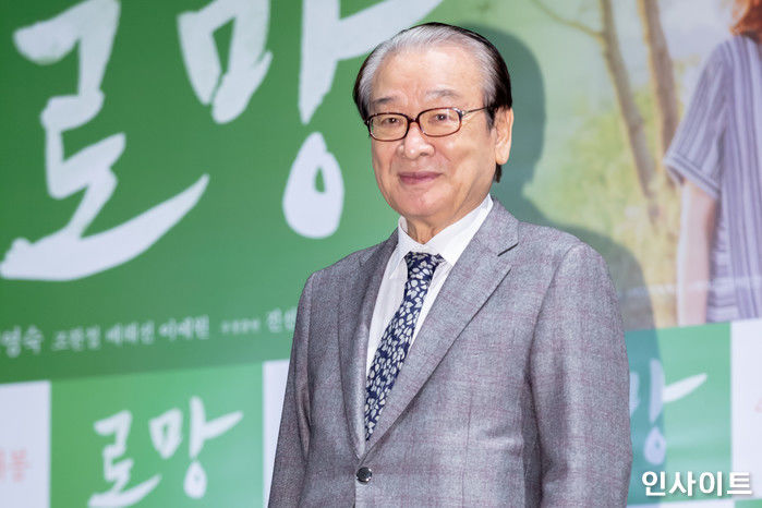 데뷔 ‘63년’ 만에 첫 팬사인회 개최하는 ‘85세’ 이순재