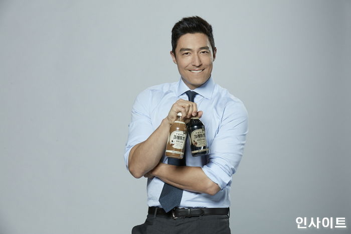 대용량 커피 ‘조지아 크래프트’ 화보서 완벽 비율 뽐낸 다니엘 헤니