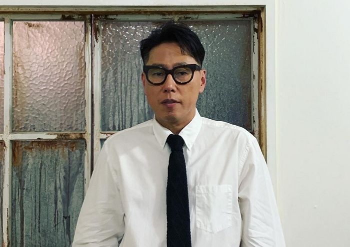 윤종신, ‘라스’ 포함 방송 활동 모두 하차한다