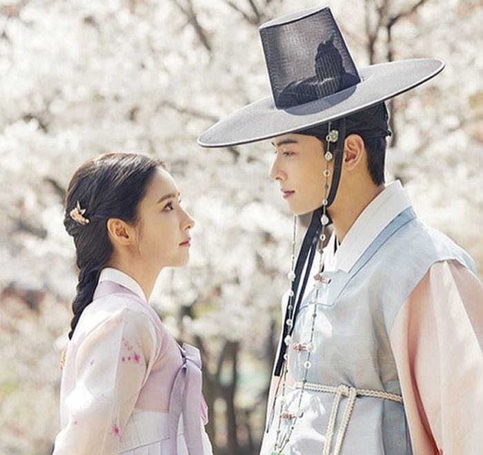 대본 리딩서 환상적인 비주얼 케미 보여준 ‘얼굴 천재’ 신세경X차은우