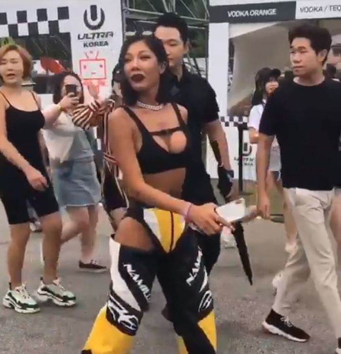 어제자 역대급 섹시 패션으로 ‘탄탄한 몸매’ 자랑한 ‘섹시 끝판왕’ 제시