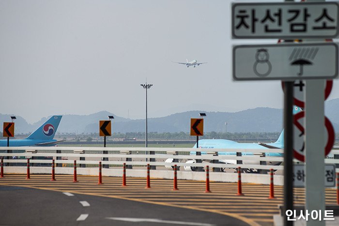 피같은 국민 세금 들여 새만금에 또 ‘대규모’ 국제공항 짓겠다는 문재인 정부