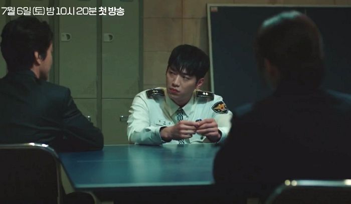 새 드라마서 각잡힌 ‘경찰 제복’ 입고 등장해 ‘상남자’ 매력 뽐내는 서강준
