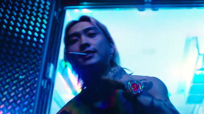 “성경책으로 뚝배기 때릴걸”···유흥에 빠진 씨잼 걱정하는 ‘짱친’ 비와이