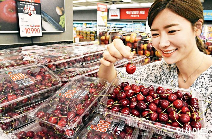 홈플러스, 항공직송 ‘워싱턴 체리’ 1팩에 ‘10990원’에 판매한다