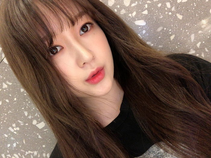 온 다리 ‘멍투성이’ 될 때까지 잃어버린 반려견 찾아다닌 걸그룹 멤버