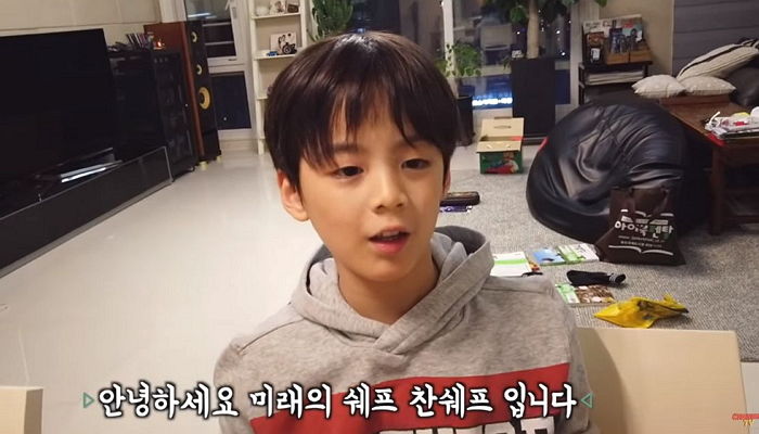 “뷔 어린 시절인 줄”···‘아이돌’ 해도 될 만큼 잘생긴 류진의 ‘초3 아들’ 찬호 근황