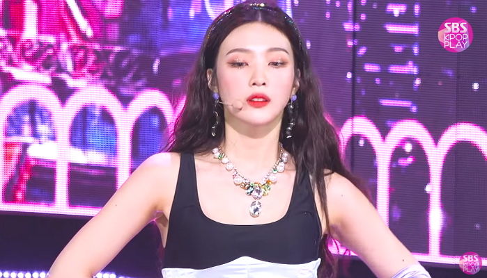 너무 예뻐 “백설공주 아니냐”고 난리 난 레드벨벳 조이 직캠