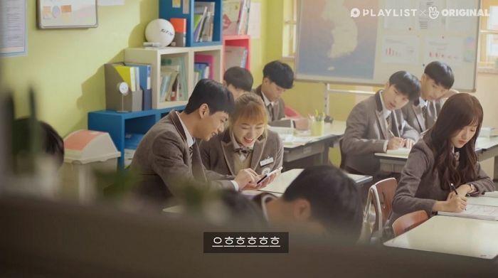 “조용히 해야 vs 떠들어도 된다”…쉬는 시간에 교실에서 떠드는 게 잘못된 건가요?
