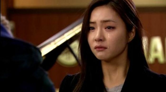 신세경·윤보미 숙소에 카메라 숨겨 ‘몰카’ 찍은 스태프 ‘집유’