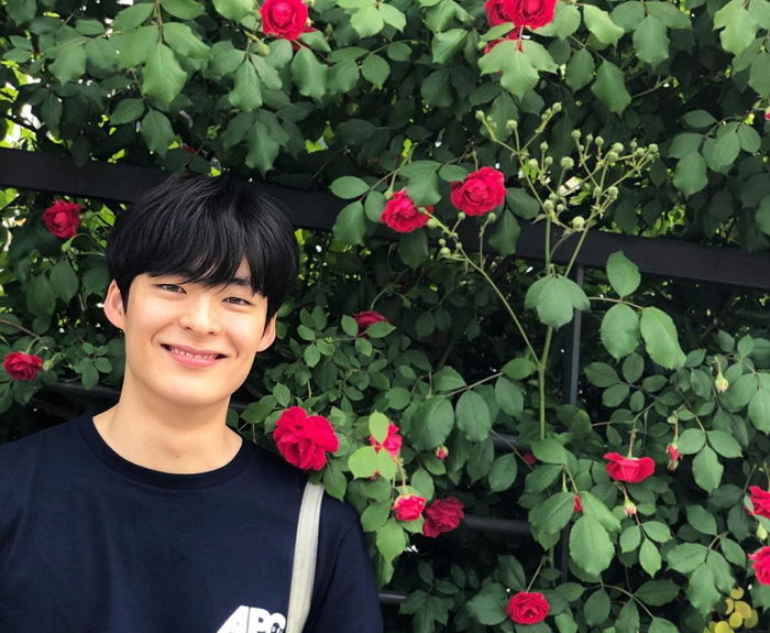 ‘열여덟의 순간’서 또 맴찢 연기로 여심 사로잡은 송건희 일상 사진