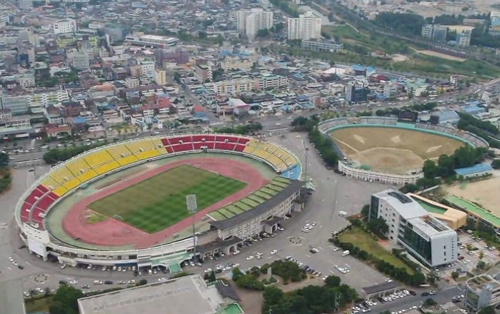 전주의 심장 ‘전주종합경기장’을 롯데에 99년간 무상임대 결정한 전주시