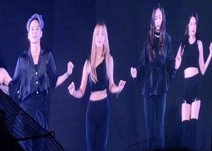 ‘3년 공백기’ 끝에 무대 올라 팬들 보고 활짝 웃으며 ‘레전드 노래’ 완곡한 크리스탈