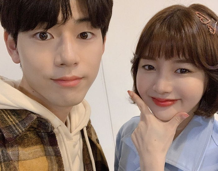 ‘연플리’서 친구와 연인 사이 오가는 ‘푸름하늘’의 달달한 셀카