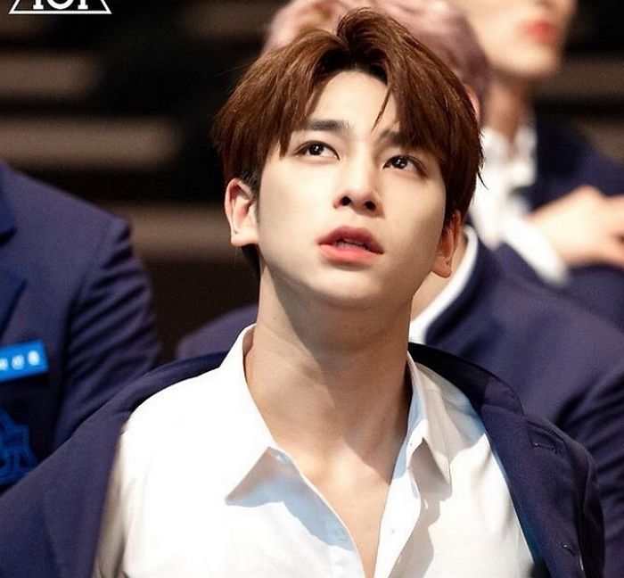 ‘하관 강조’ 각도 좋아해 신흥 ‘셀카 바보’라 불리는 엑스원 이한결