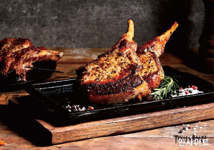 썬앳푸드, 외식업계 ‘특수부위’ 인기에 ‘Pork 토마호크’ 재출시