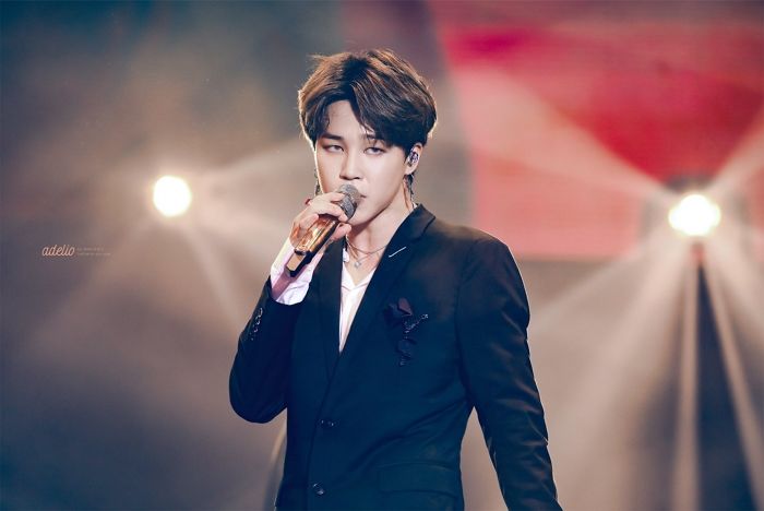 미모로 레전드 찍고 아미들 심장에 불 지핀 ‘여심 방화범’ 방탄 지민