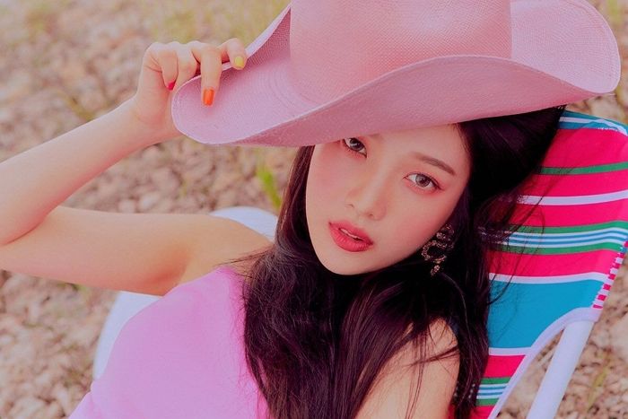 신곡 티저서 핑크 원피스 입고 ‘카우걸’로 변신한 ‘섹시다이너마이트’ 조이
