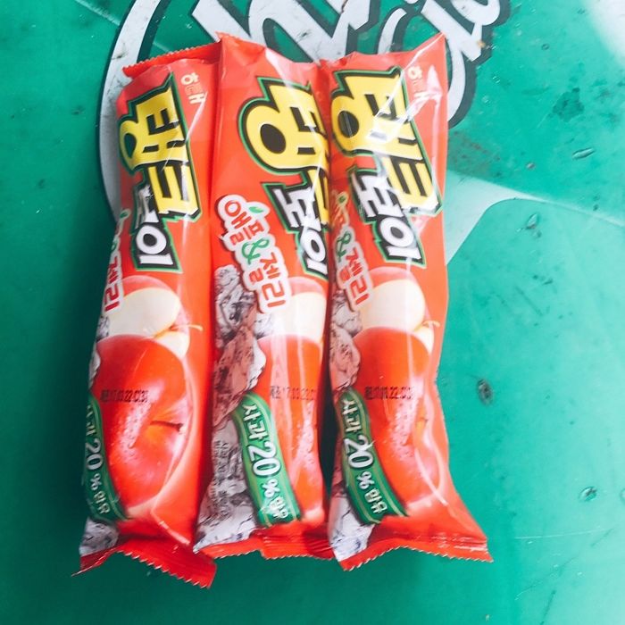 새콤달콤한 젤리가 입안에서 쫀득하게 씹히는 탱크보이 ‘애플젤리 맛’