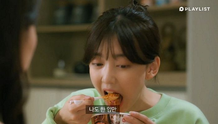 “밥 먹을 때마다 옆에서 ‘한입만’ 외쳐대는 친구와 손절하고 싶습니다”
