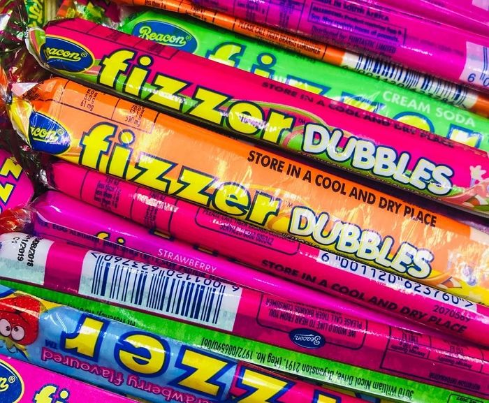 어릴 적 어금니 나갈 때까지(?) 물어뜯다 엄마한테 등짝 맞았던 추억의 간식 ‘피져’