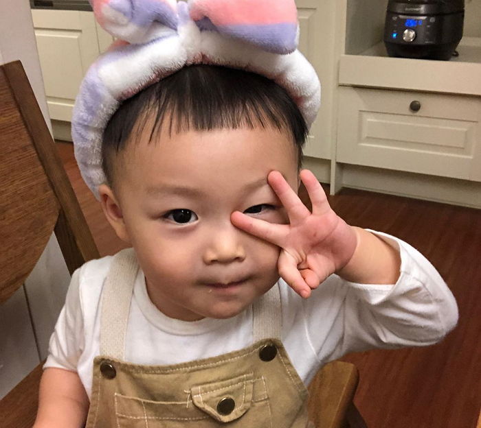 ‘볼살 빵빵 ’비주얼로 랜선 이모 ‘심장 폭행’ 중인 장범준 아들 하다