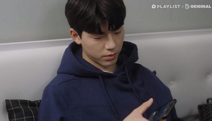 “카톡으로 대화할 때 ‘...’이랑 ‘~’ 없이는 감정 표현이 안됩니다”