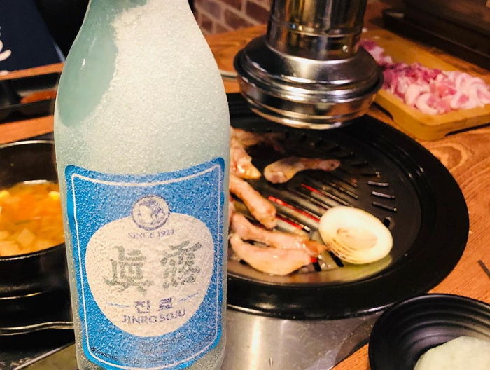 닭발 먹고 입에서 불날 때 쿨피스 대신 마시면 딱 좋은 진로이즈백 ‘슬러시 소주’