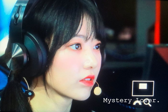 ‘게임 좋아하는 여자’라는 남자들의 로망 실현시킨 오늘자 아이즈원 사쿠라