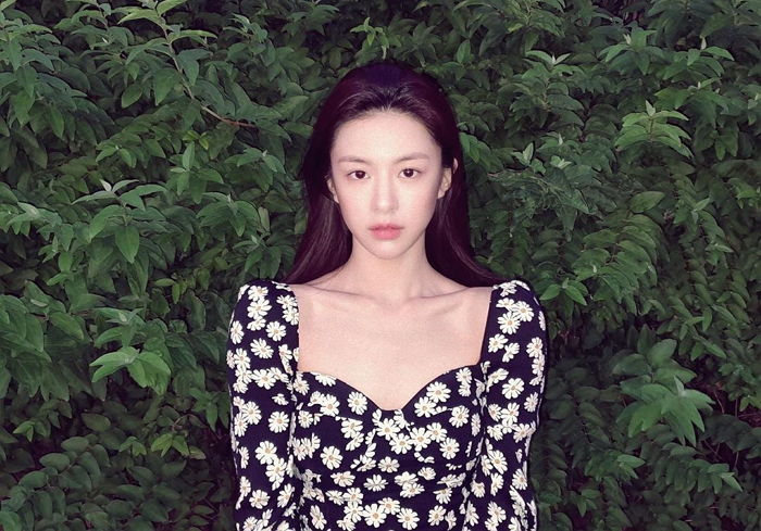 너무 예뻐 단숨에 ‘주연’까지 꿰찬 신인 여배우의 미친 분위기