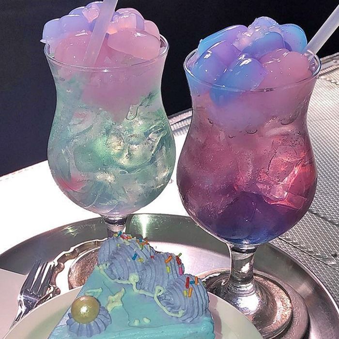 상큼달달 소다 음료에 영롱한 곤약 젤리 듬뿍 올린 세젤예 ‘젤리 소다’