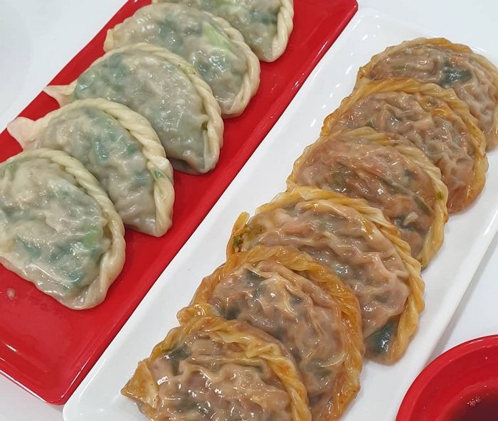 밧줄 모양으로 싸매 한입 ‘앙’ 하고 싶어지는 육즙 팡팡 수원 ‘밧줄 만두’