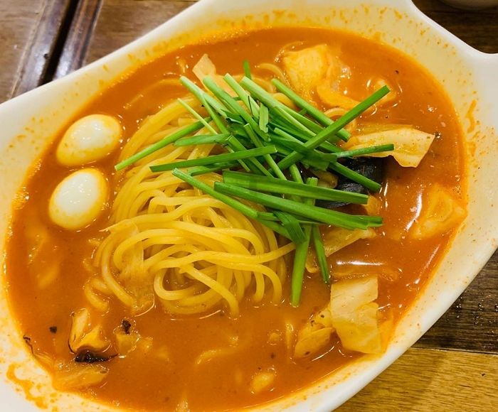 얼큰한 불맛 짬뽕에 파스타면 들어간 요즘 대세 니뽕내뽕 ‘차뽕’