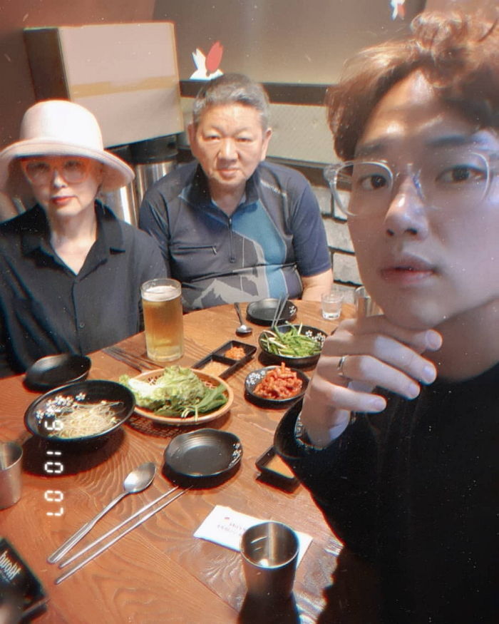 아들 못 볼 정도로 바쁜데 시간 쪼개서 부모님이랑 데이트하는 ‘효자’ 장성규