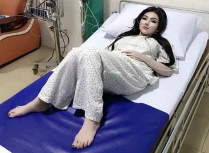 입원했는데 남친이 ‘병문안’ 온다고 하자 ‘풀메’ 장착하고 기다린 여성