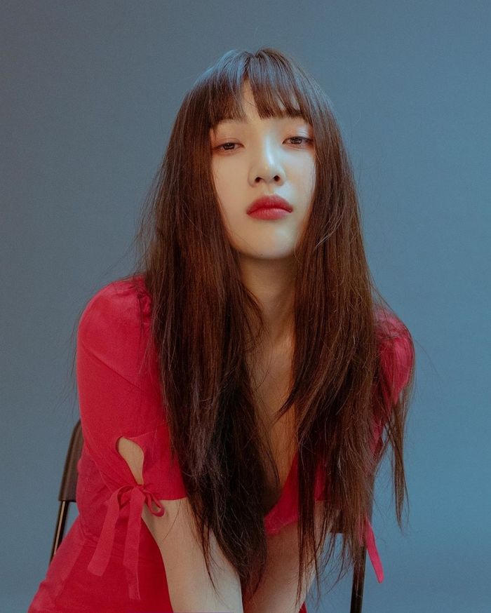 ‘새빨간 원피스’ 입고 레드벨벳서 안보여준 ‘농염함’ 어필하는 조이