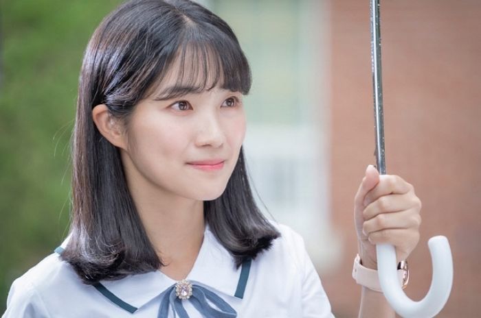 ‘짝사랑’ 시작만 했다 하면 일단 사진부터 확대하고 보는 ‘어하루’ 김혜윤