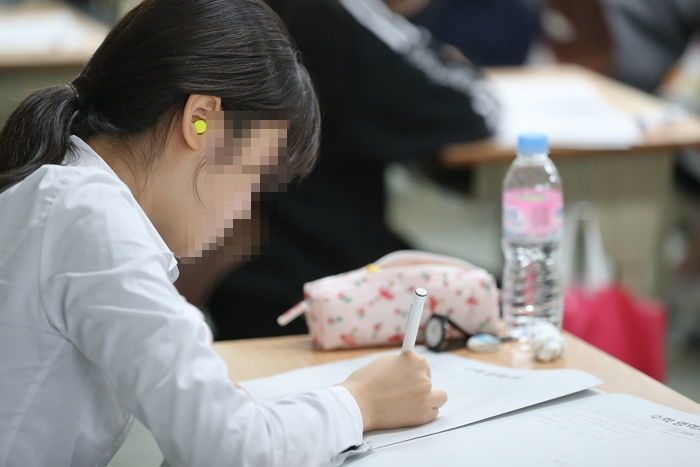 문재인 대통령 “정시 선발 비중 확대해 대학입시제도 공정하게 개편하겠다”