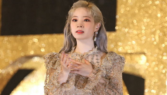 영롱한 애쉬 염색으로 진짜 ‘엘사 미모’ 뽐낸 트와이스 다현