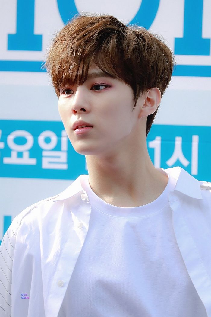 오늘(27일) 24번째 생일 맞은 ‘엑스원’ 김우석의 훈훈한 일상 사진