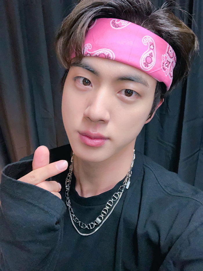 월드투어 와서 목 터져라 응원한 아미들에게 고마워 ‘그랜절’ 올린 ‘장꾸’ 방탄 진