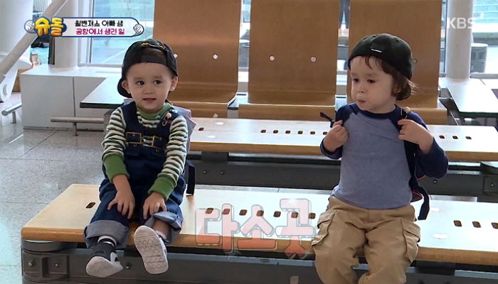 아기 때나 지금이나 앉는 포즈 한결같은 ‘세젤귀’ 벤틀리
