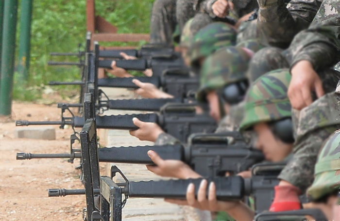 사격훈련 중 장교 두 명 사살하고 스스로 목숨 끊은 양주 26사단 서문석 일병