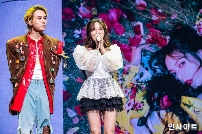 오늘(5일)자 달달한 모습으로 ‘동반 컴백’ 한 현아♥던