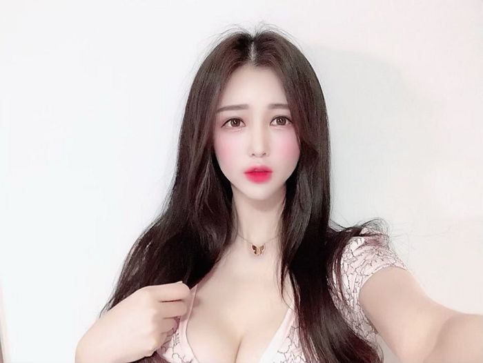 여캠 박가린, 올해 별풍선으로 17억원 벌었다...“전체 BJ 중 1위”