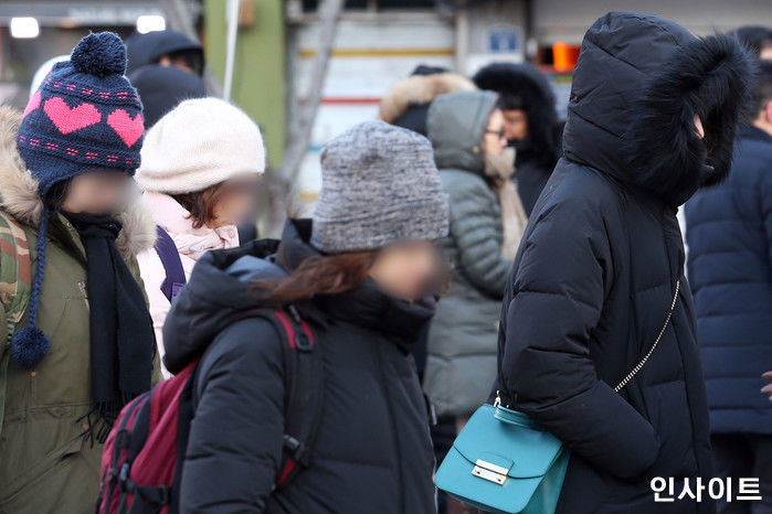 “핫팩 챙기세요”…내일(29일) ‘영하’로 뚝 떨어지고 눈·비 내린다